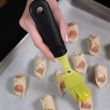 Кисточка кулинарная, силиконовая, 22,4 см, серия Kitchen Tools, TREBONN, Италия_00816360052902424518.jpg