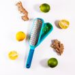 Терка мелкая с ручкой, с контейнером, 27,5 см, голубая, серия Kitchen Tools, TREBONN, Италия_00816360038800627618.jpg