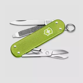 Нож швейцарский складной Classic Alox Lime Twist, 5 функций, 4 см, VICTORINOX, Швейцария, Швейцарский нож
