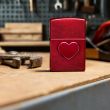 Зажигалка бензиновая Stamped Heart Candy Apple Red, ZIPPO, США_00824780039348506222.jpg