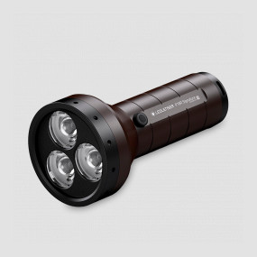 Фонарь повышенной яркости светодиодный профессиональный P18R Signature, цвет: коричневый (502191), LED LENSER, Германия, Серия P